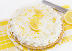 Lemon Frozen Yogurt Pie