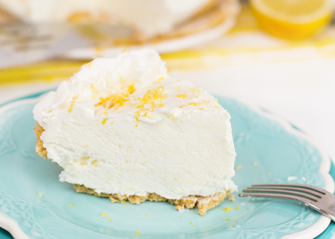 Lemon Frozen Yogurt Pie