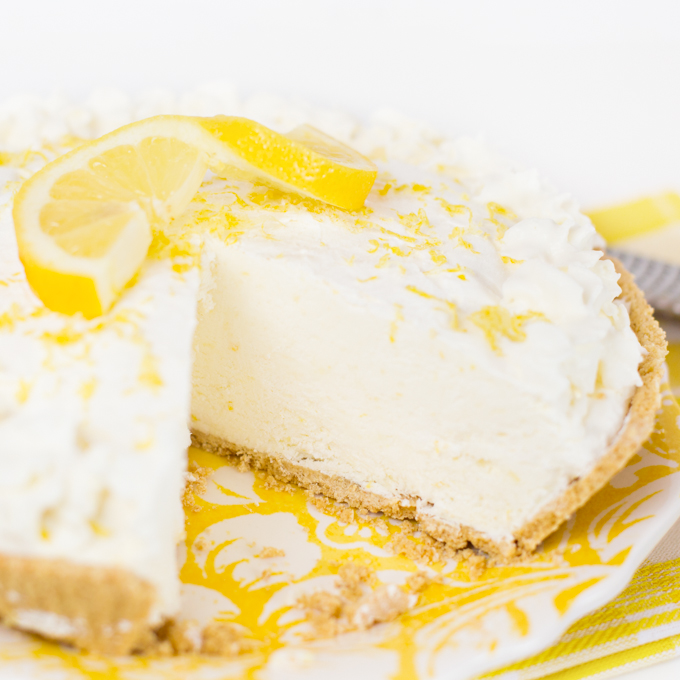 Lemon Frozen Yogurt Pie