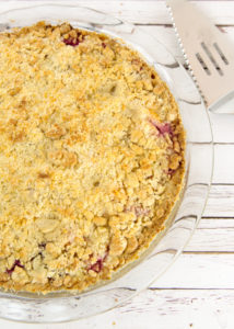 Blackberry Peach Crumble Pie