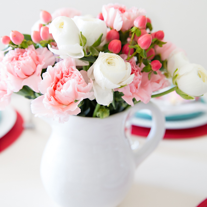 Red & Aqua Valentines Tablescape