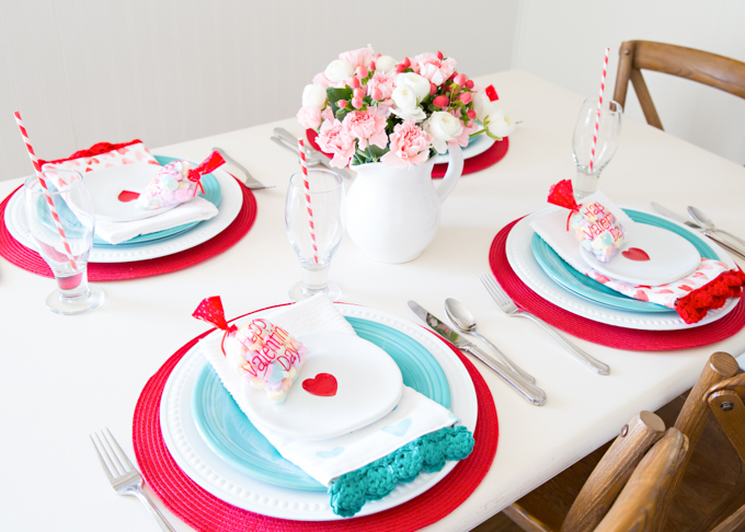 Red & Aqua Valentines Tablescape