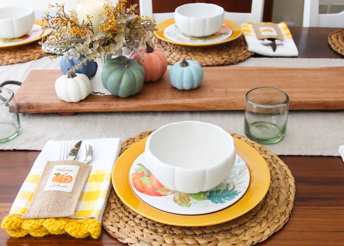 Simple Fall Tablescape - Joy In Every Season