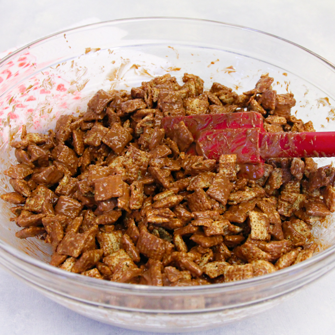 Valentines Muddy Buddies (aka Puppy Chow)